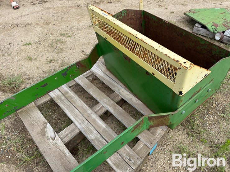 john-deere-large-frame-tractor-rock-box-image-20