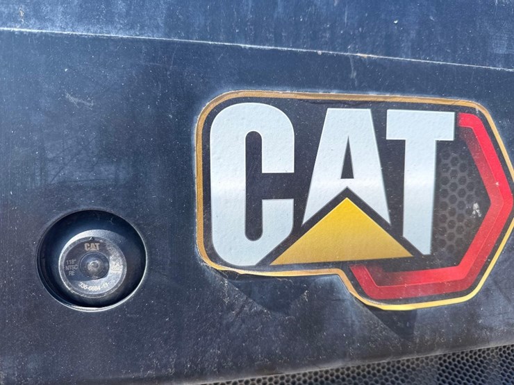 2022-caterpillar-259d3-image-12