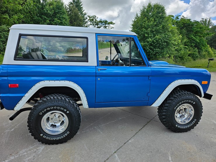 1974-ford-bronco-image-30