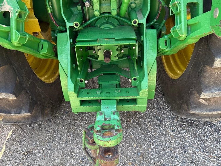 2013-john-deere-8260r-image-57