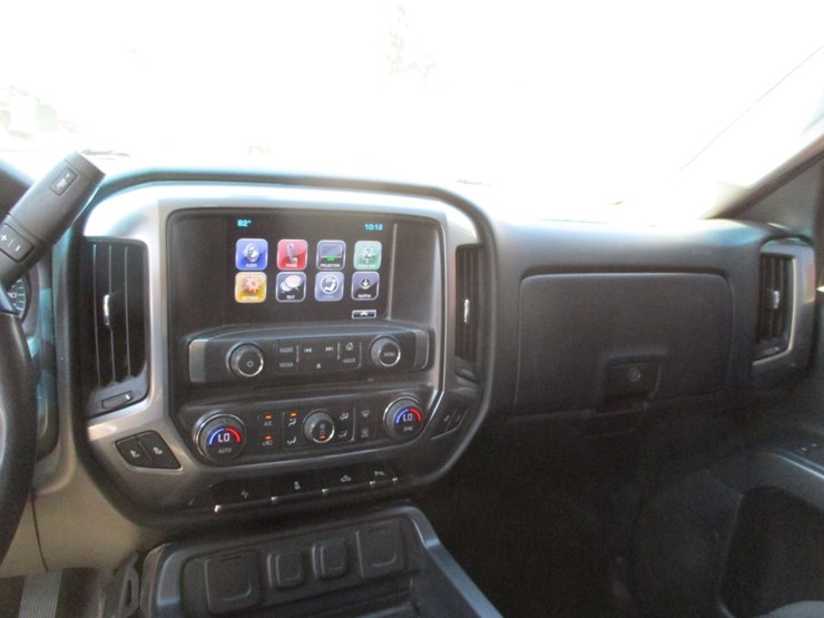 2017-chevrolet-1500-image-8