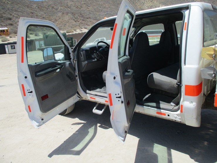 2002-ford-f450-sd-image-13