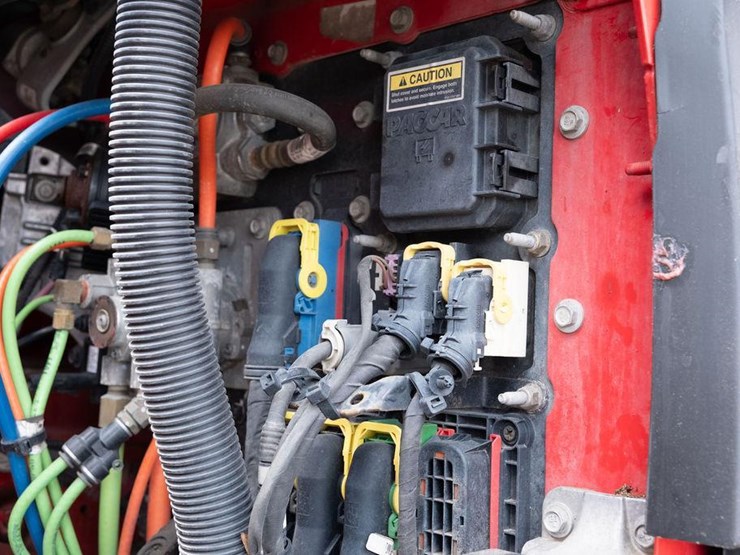 2018-kenworth-t880-image-50