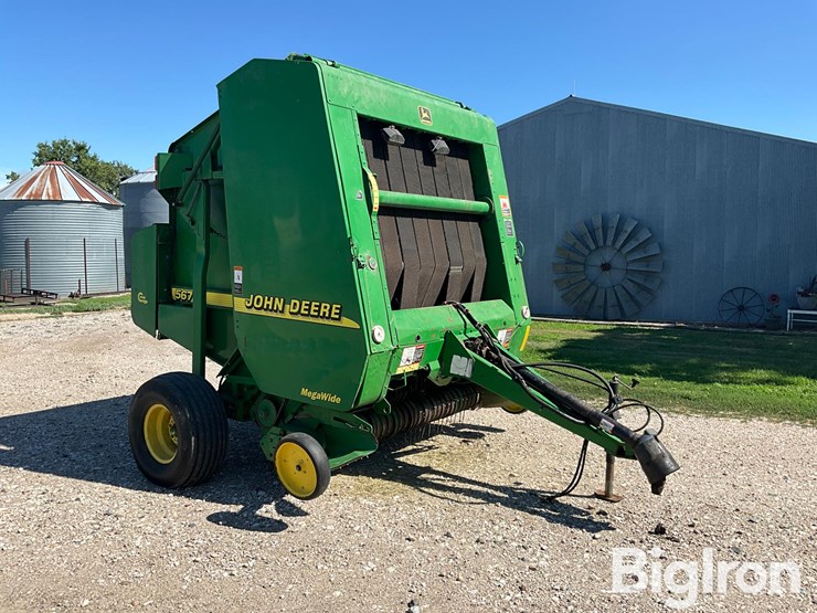 2001-john-deere-567-image-3