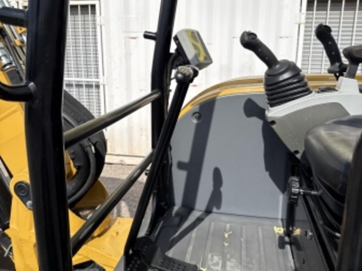 2019-caterpillar-305e2-cr-image-31