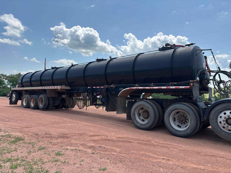 2013-dragon-mfg.-vac-tanker-trailer-image-3