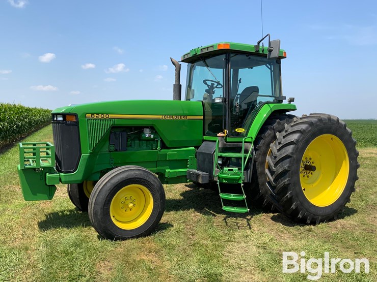 1996-john-deere-8200-image-1