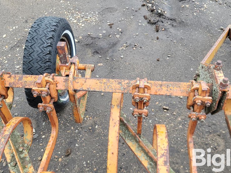 massey-ferguson-12-image-10