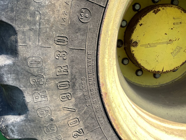 john-deere-8400-image-41