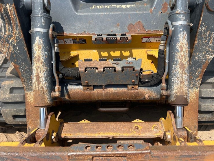 2018-deere-333g-image-10