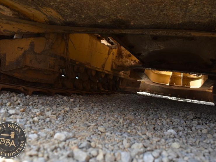 2019-caterpillar-d5k-lgp-image-55
