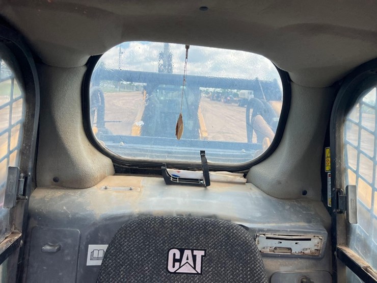 2015-caterpillar-289d-image-33