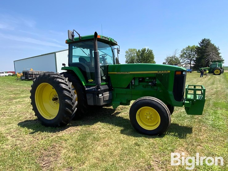 1996-john-deere-8200-image-3