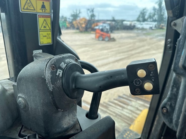 2007-caterpillar-d6n-lgp-image-29