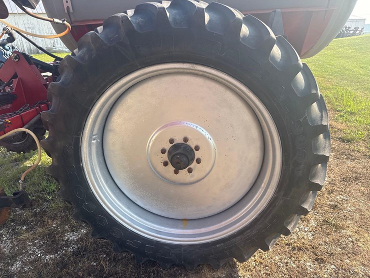 case-ih-2800-image-23