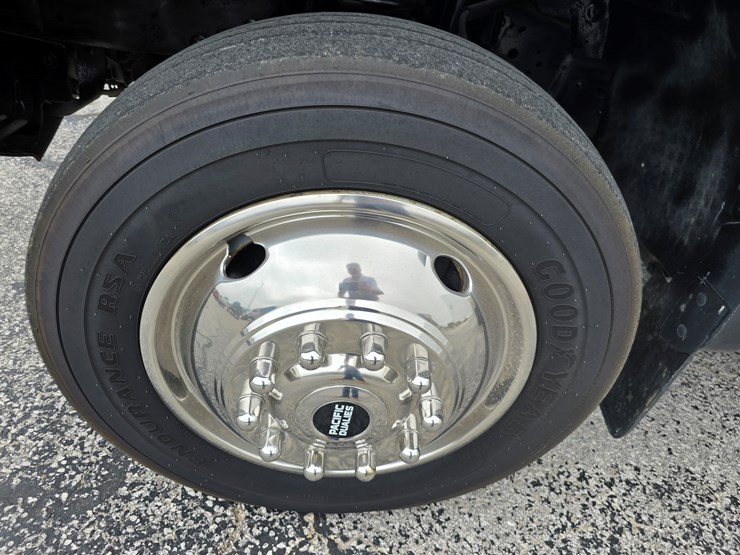 2007-ford-f550-image-81