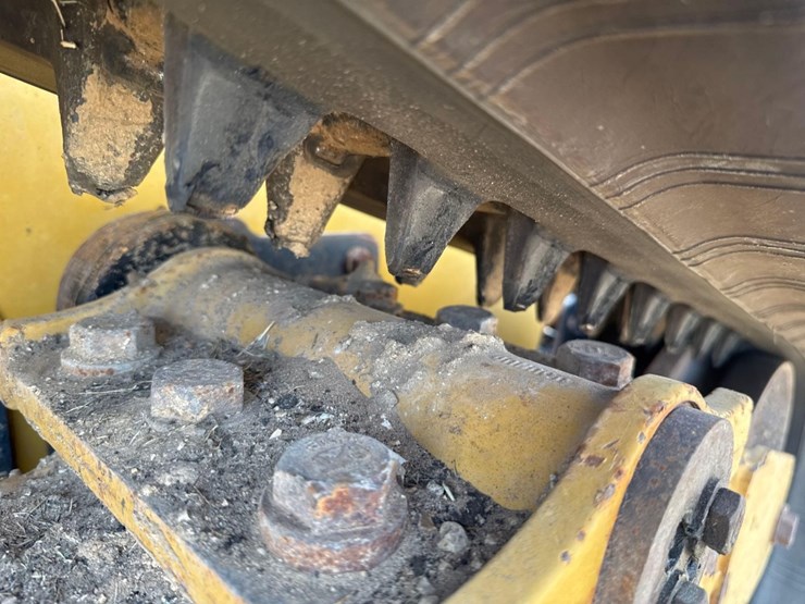 2020-caterpillar-259d3-image-15