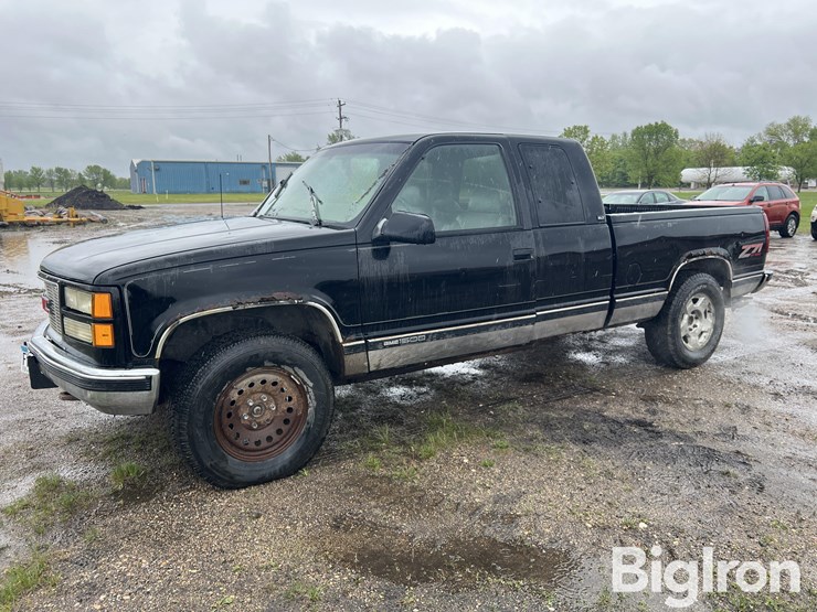 1995-gmc-sierra-1500-image-1