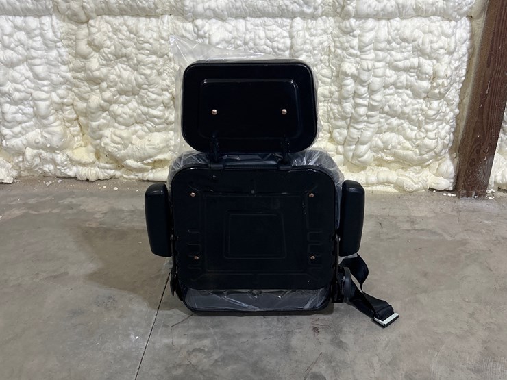 #194-•-equipment-seat-image-2