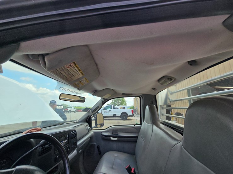 2005-ford-f350-image-51