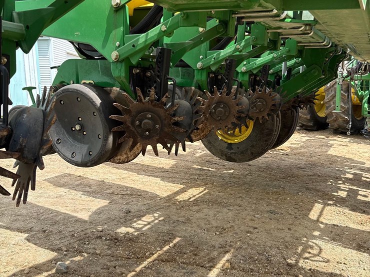 john-deere-1770nt-image-17