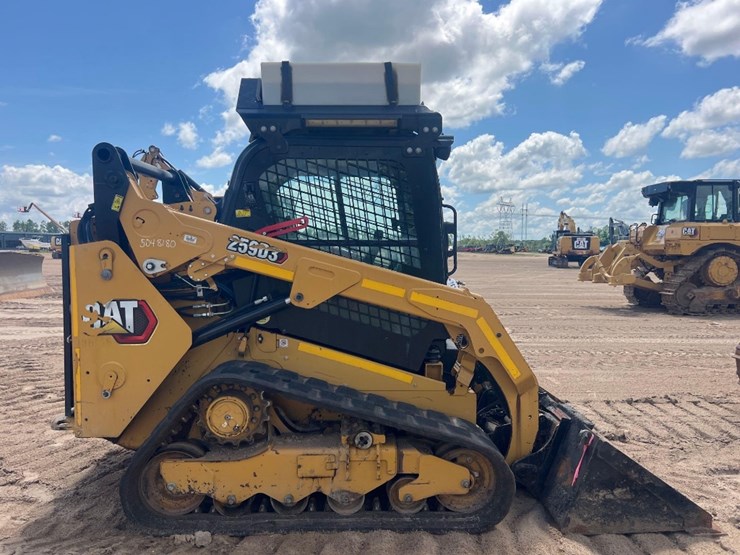2021-caterpillar-259d3-image-5