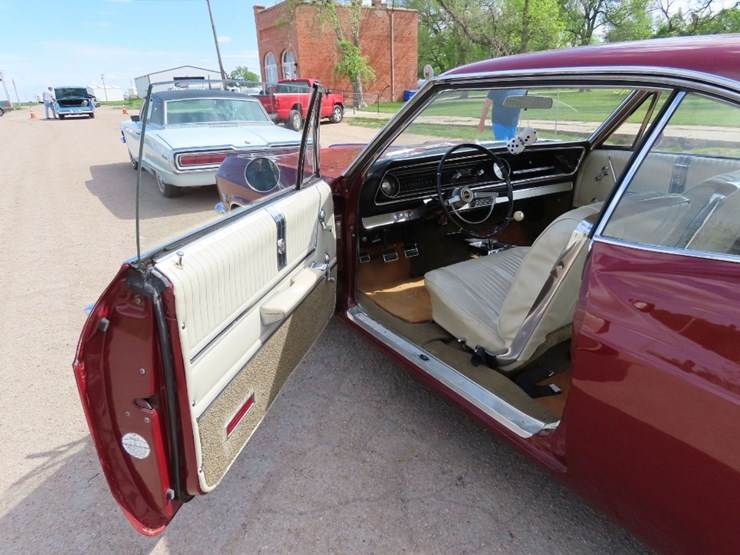1965-chevrolet-impala-ss-image-34