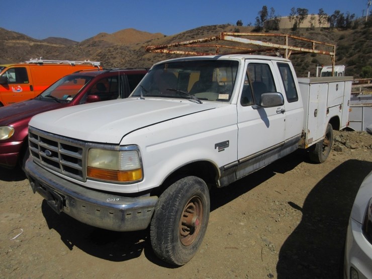 1993-ford-f250-xlt-image-1