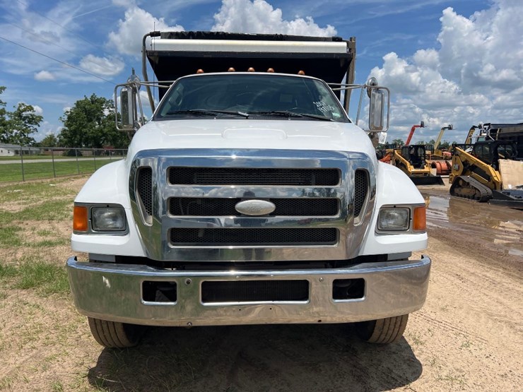 2007-ford-f750-xl-image-7