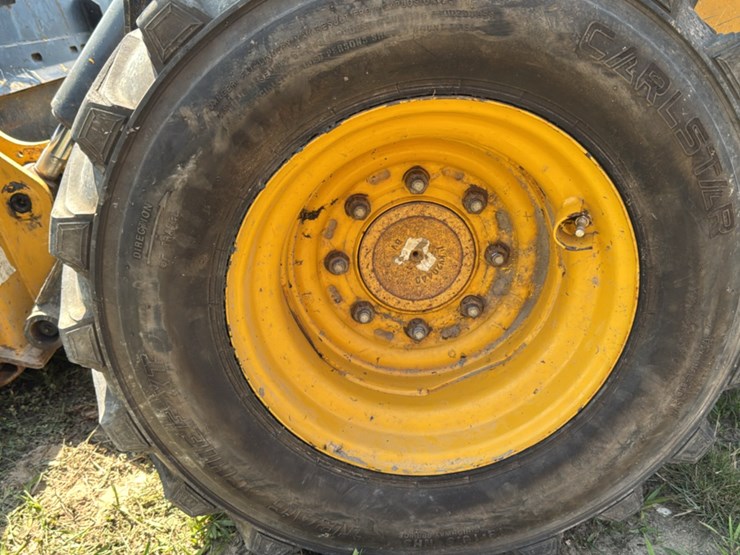 2019-deere-330g-image-16