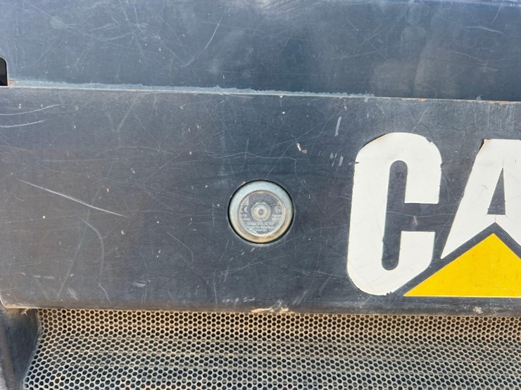 2015-caterpillar-289d-image-13