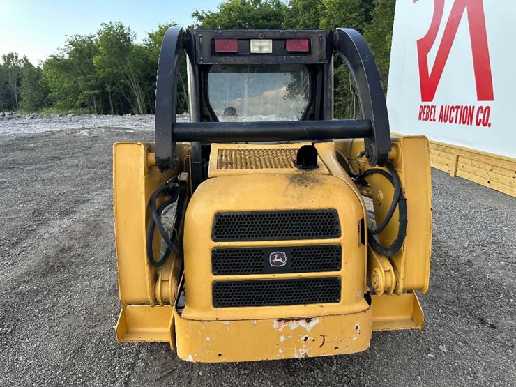deere-250-image-23