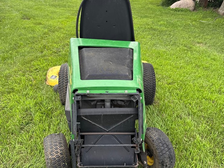 john-deere-f725-image-3