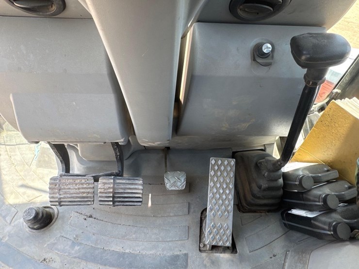 2008-caterpillar-430e-image-27
