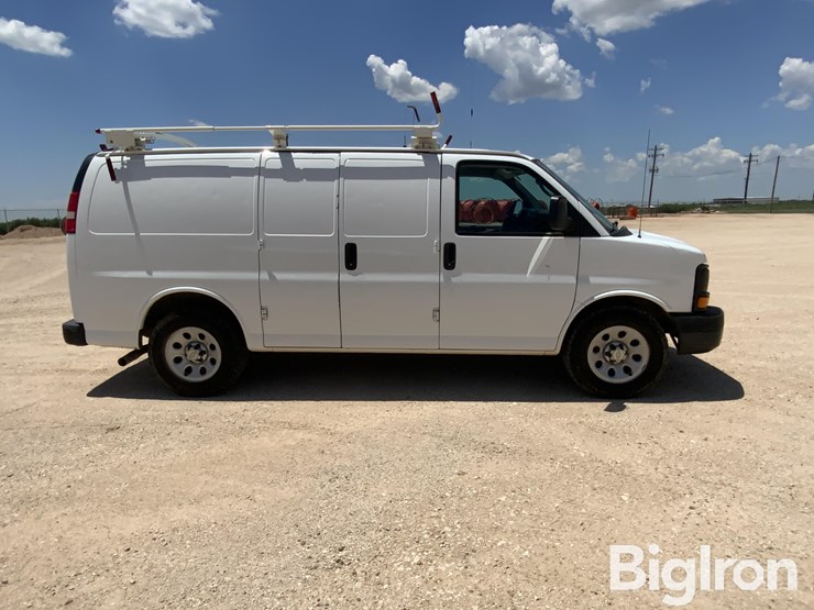 2014-chevrolet-express-1500-image-4