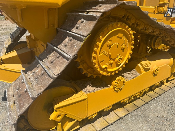 caterpillar-d4h-image-15