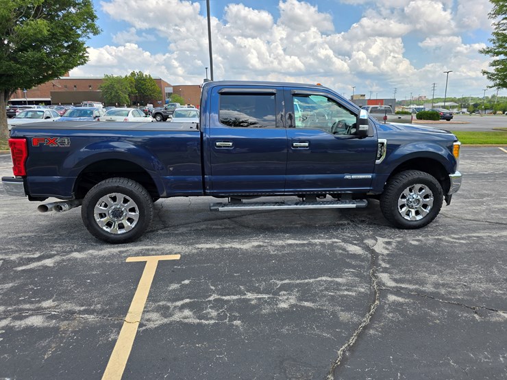 2017-ford-f350-image-34