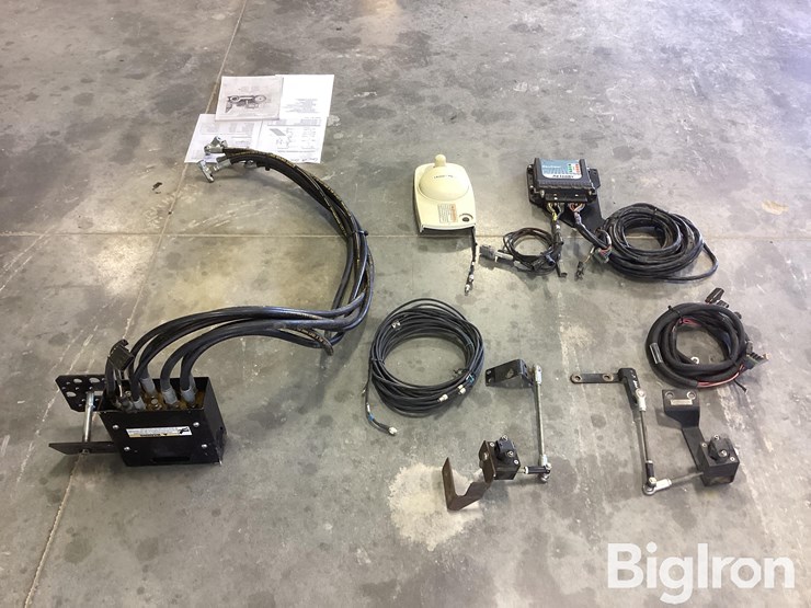 ag-leader-geosteer-receiver-&-ecu-image-2