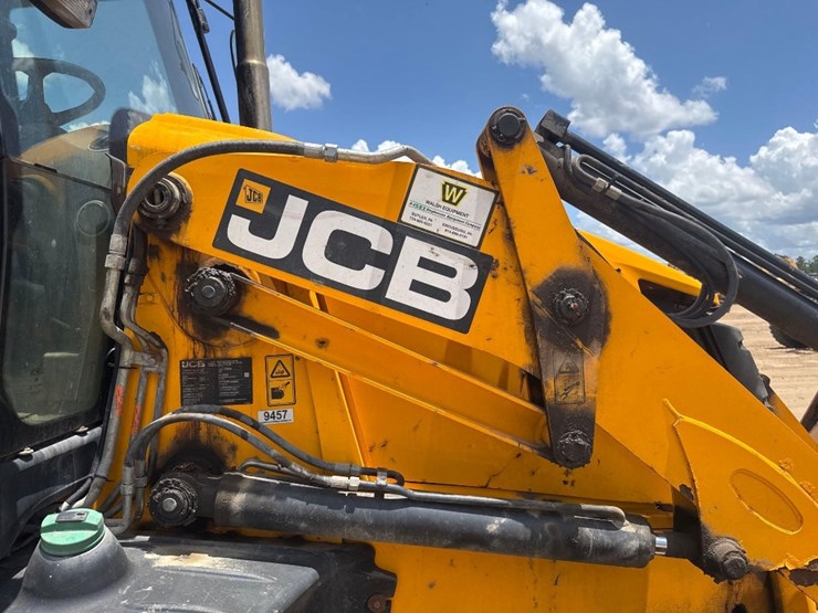 2017-jcb-3cx-image-22