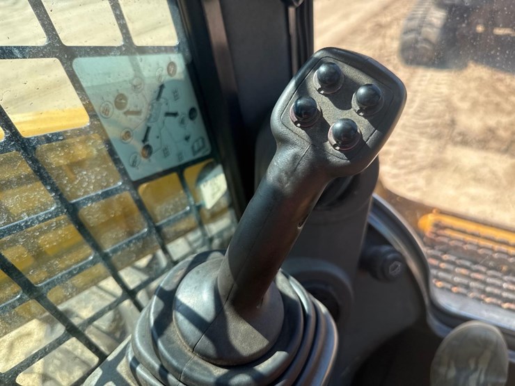 2019-caterpillar-272d2-image-28