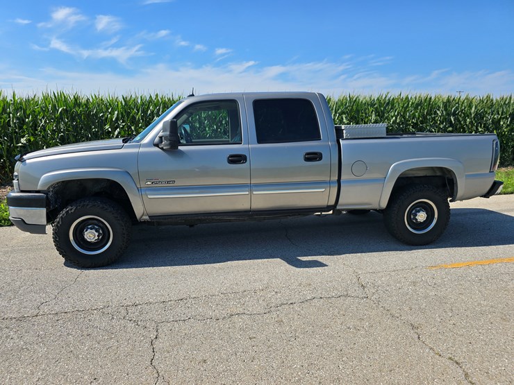 2003-chevrolet-2500-image-9