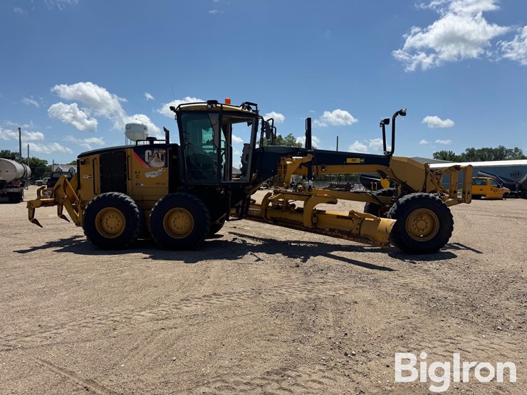 2010-caterpillar-12m-image-4