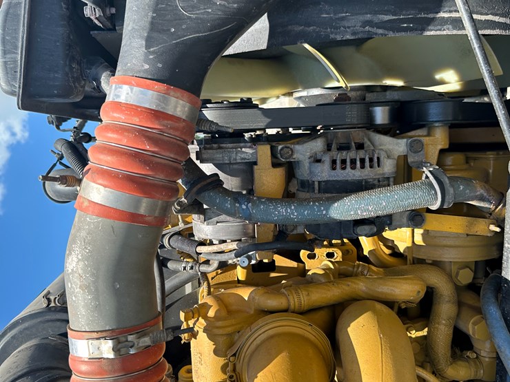 2001-caterpillar-c11-image-61