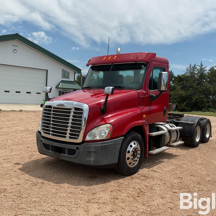 2014 FREIGHTLINER CASCADIA 125