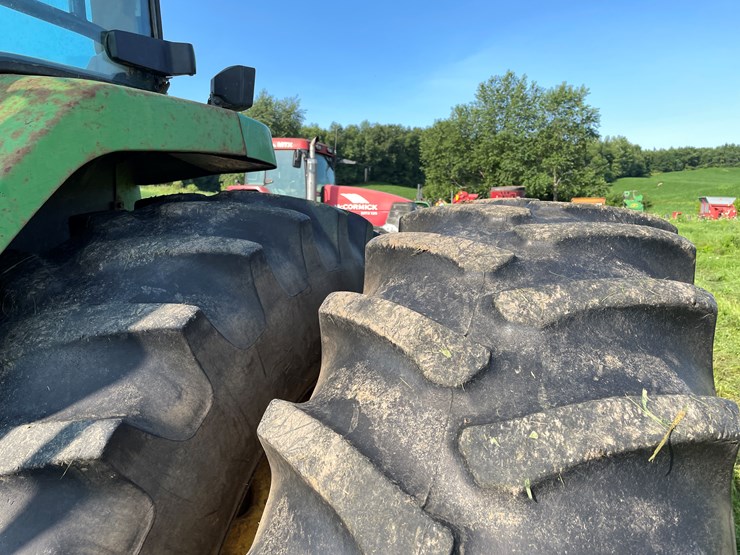 john-deere-8400-image-38