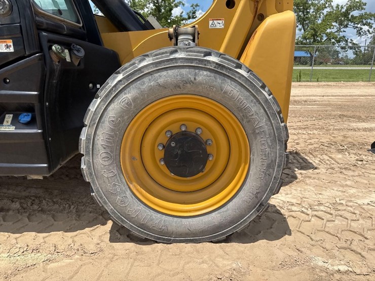 2020-caterpillar-tl1255d-image-9
