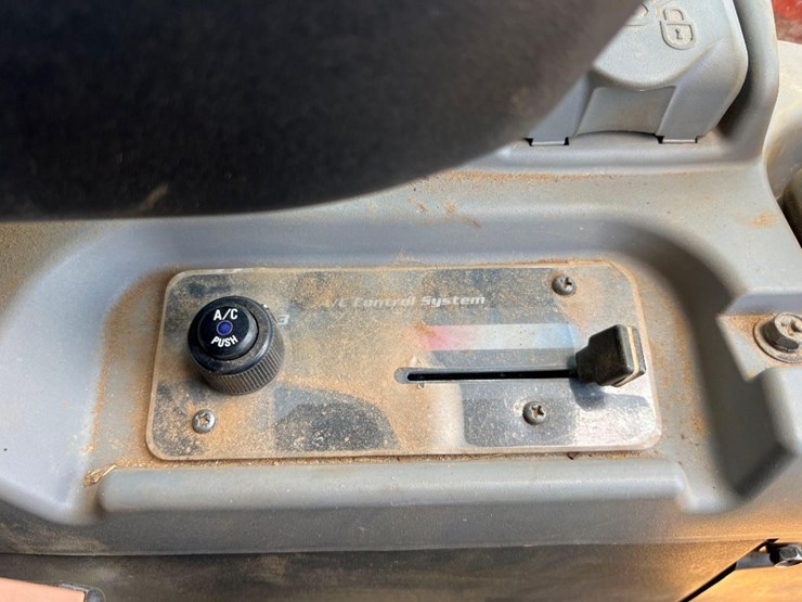 kubota-svl97-2-image-31