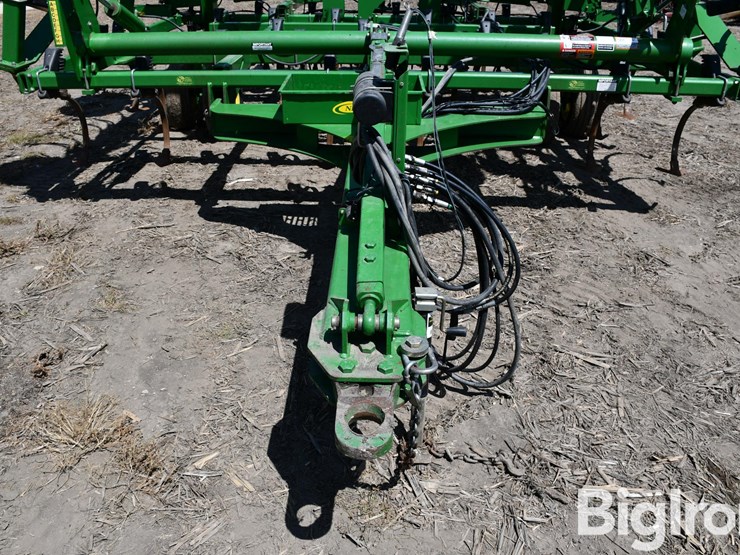 john-deere-2210-image-9