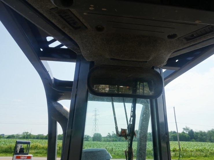2017-deere-550k-image-25