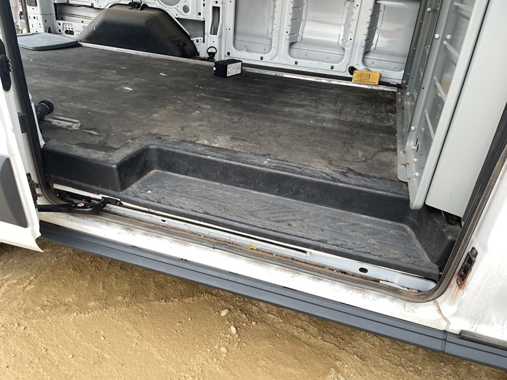 2015-ford-transit-image-52